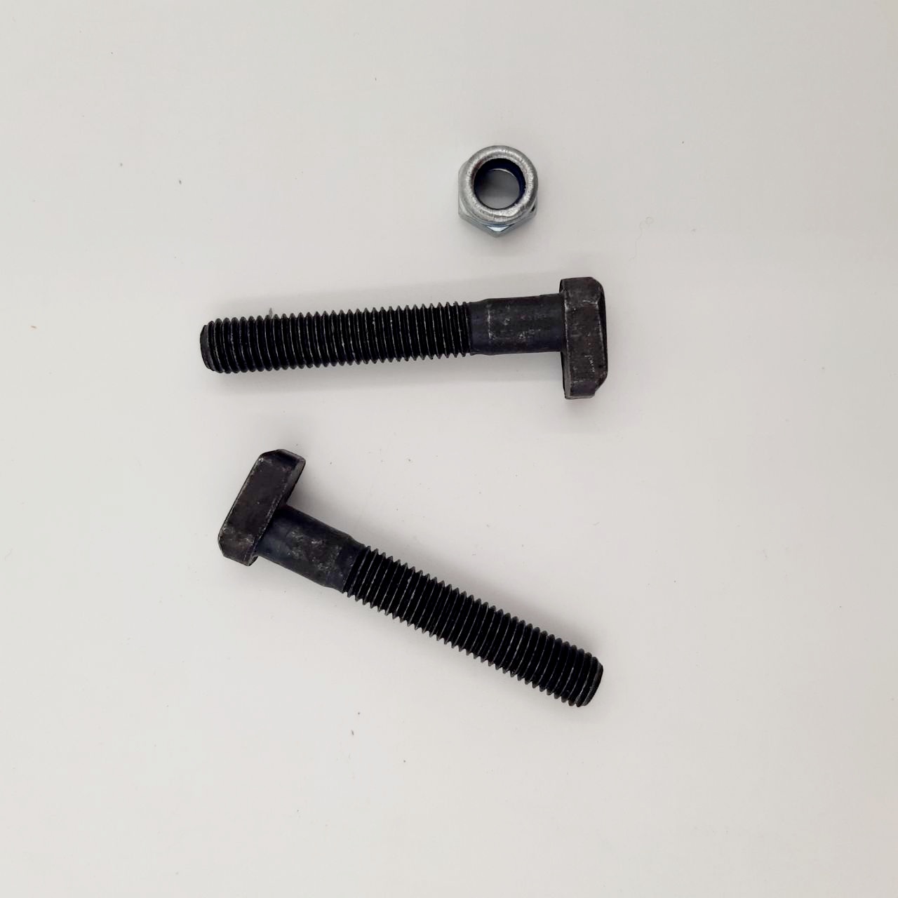 🔧 پیچ و مهره خودرو؛ کوچک، قوی، قابل اعتماد